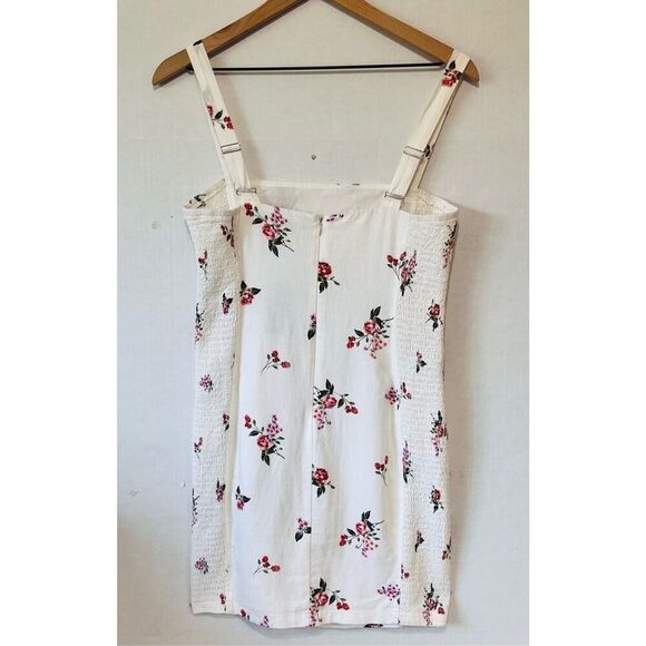 Forever 21 White With Roses Dress Size M NWT - Picture 2 of 4